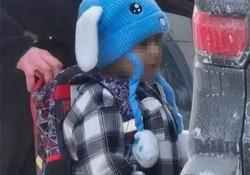 Juez decreta liberar a niño de 5 años y su padre Juez decreta liberar a niño de 5 años y su padre