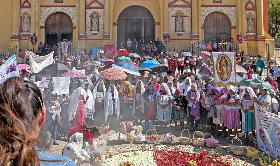 Reconocieron el esfuerzo que hacen las comunidades al viajar hasta las ciudades para marchar y exigir la paz. Jofiel Domínguez / CP