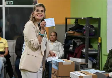 Elecciones en Costa Rica transcurren con normalidad