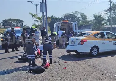 Perro muerto y dos lesionados en choque