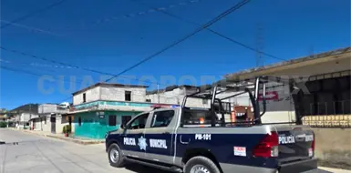 Ejecutan a taxista a balazos dentro de su automóvil Ejecutan a taxista a balazos dentro de su automóvil