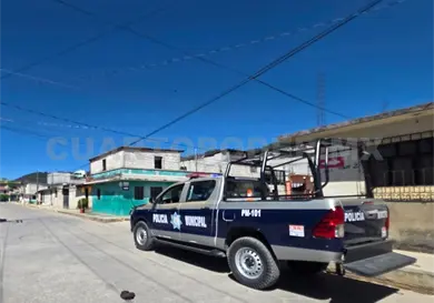 Ejecutan a taxista a balazos dentro de su autom&oacute;vil