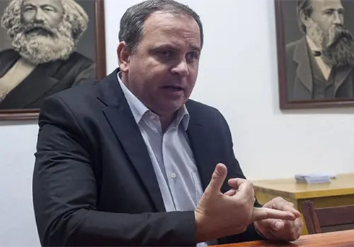 Embajador de Cuba condena "asfixia" econ&oacute;mica