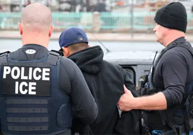 Detiene ICE a m&aacute;s de 150 migrantes