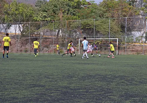 Emoci&oacute;n y goles marcan la jornada 8