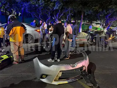 Salen "volando" de moto en corte de circulaci&oacute;n