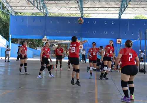 Primera divisi&oacute;n femenil entra en acci&oacute;n