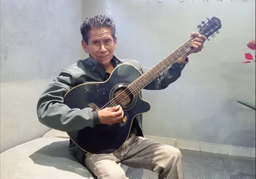 Narciso de Ovando promueve su m&uacute;sica