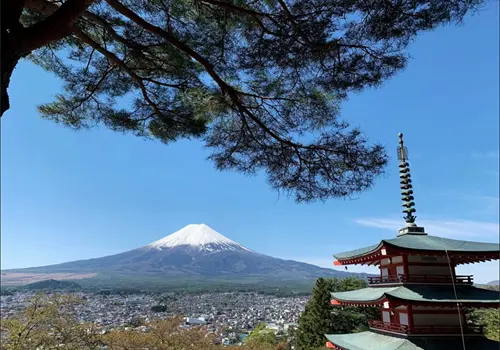 Protegen el Monte Fuji de aglomeraci&oacute;n