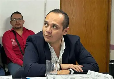 Detienen a excolaborador de Cuauht&eacute;moc Blanco