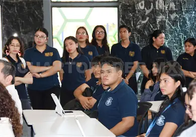 Imparten taller para preservar la lengua mam