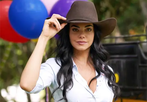 Ordenan procesar a Livia Brito