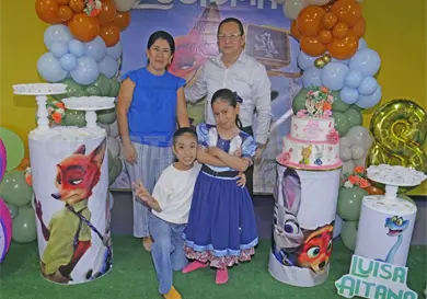 Luissa Aitana cumplió 8 años Luissa Aitana cumplió 8 años