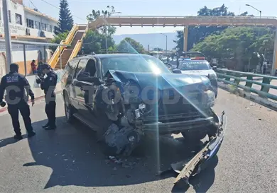 Aparatosa colisi&oacute;n deja ocho lesionados