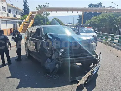 Aparatosa colisi&oacute;n deja ocho lesionados