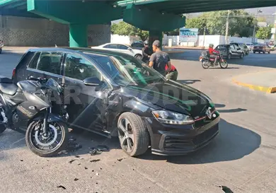 Semaforazo en cruce de libramiento y bulevar