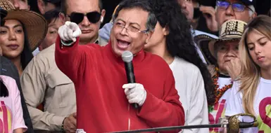 Denuncia Petro plan para atentar en su contra