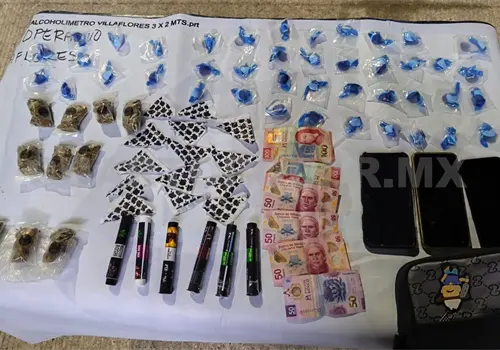 Los detienen por vender drogas