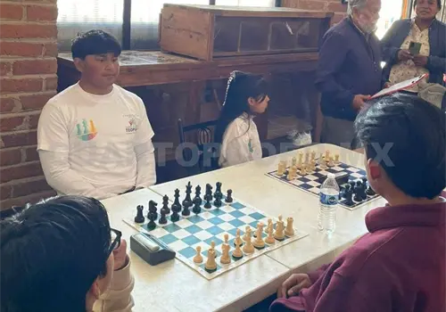 Jóvenes de Teopisca en etapa estatal de ajedrez Jóvenes de Teopisca en etapa estatal de ajedrez