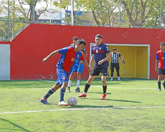 Santos toma revancha y se corona campeón
