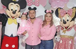 Georgina y su primera fiesta