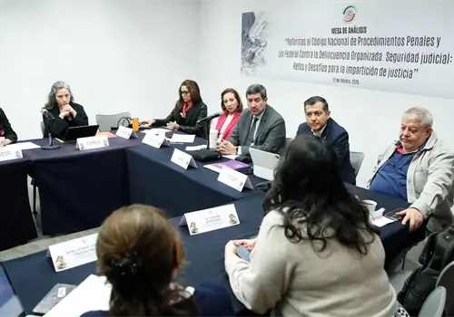 Debaten iniciativa sobre jueces sin rostro Debaten iniciativa sobre jueces sin rostro