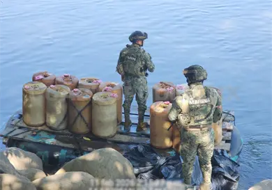 Decomisan más de mil litros de diésel Decomisan más de mil litros de diésel