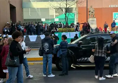 Paro de labores deriva en enfrentamiento en PJ Paro de labores deriva en enfrentamiento en PJ