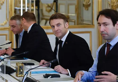 Quiere restablecer comunicación con Rusia Quiere restablecer comunicación con Rusia