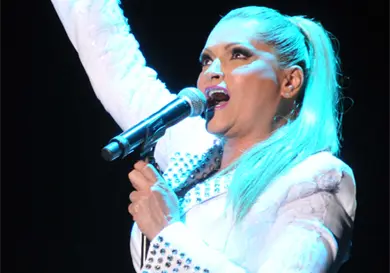 Banquells baila y honra a Dulce Banquells baila y honra a Dulce