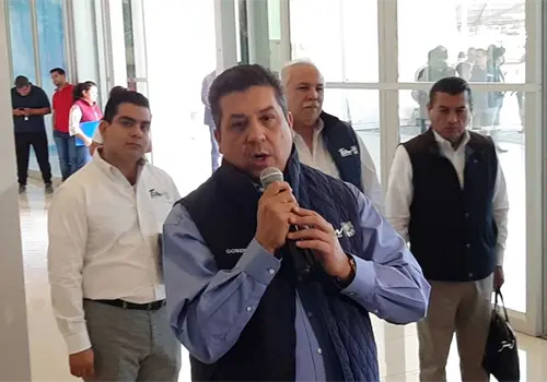 Inhabilitan a juez que concedió amparos contra exgobernador Inhabilitan a juez que concedió amparos contra exgobernador