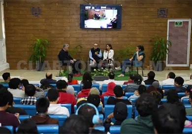Dictan conferencia "Del Aula al Centro de Datos" Dictan conferencia "Del Aula al Centro de Datos"