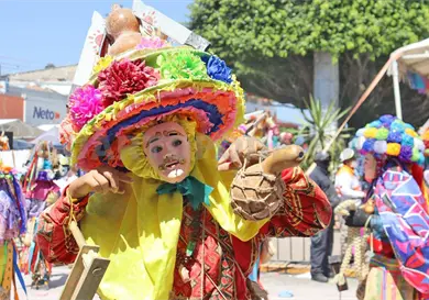 Ritmo y tradición en el Carnaval Zoque Coiteco Ritmo y tradición en el Carnaval Zoque Coiteco
