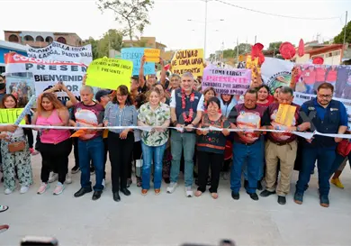 Inaugura edil calle en Satélite Loma Larga Inaugura edil calle en Satélite Loma Larga