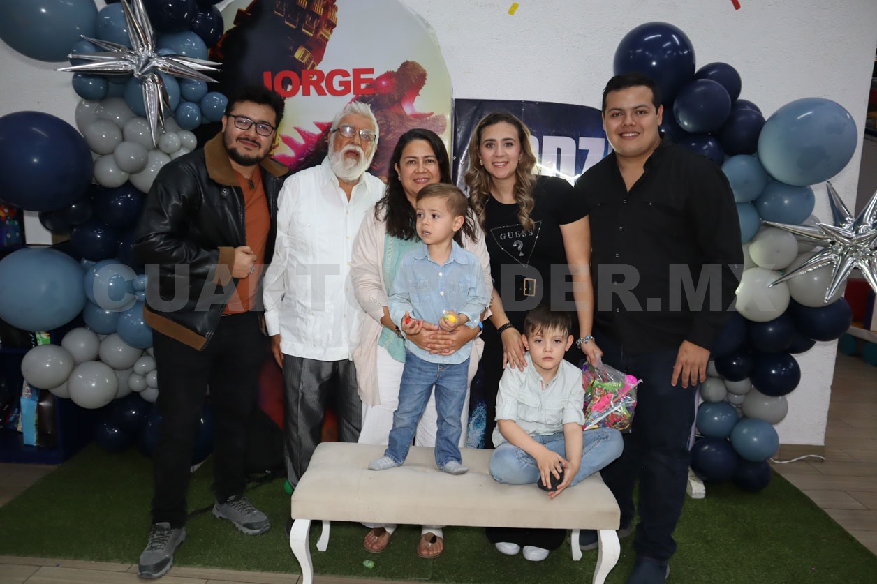 Jorge cumple 3 años