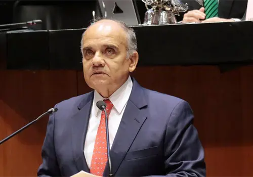 Exigen a Mario Delgado explique el "desastre" en libros Exigen a Mario Delgado explique el "desastre" en libros