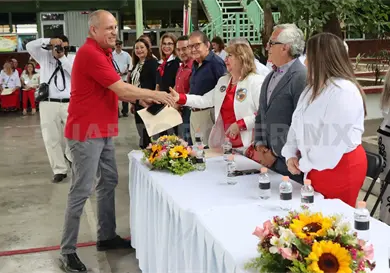 "De Regreso a la Escuela" celebra 15 años "De Regreso a la Escuela" celebra 15 años