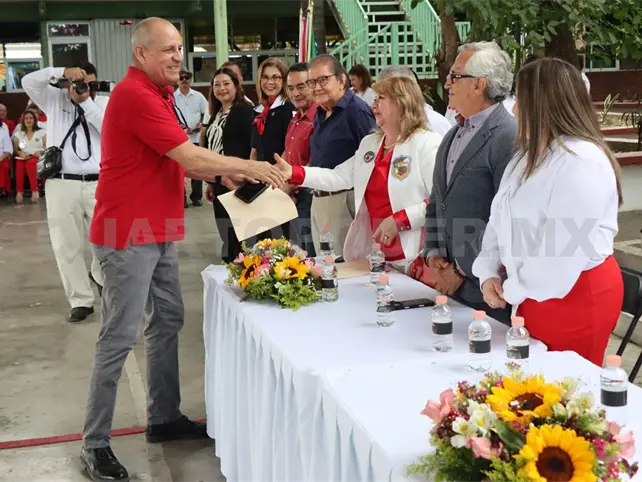"De Regreso a la Escuela" celebra 15 años "De Regreso a la Escuela" celebra 15 años