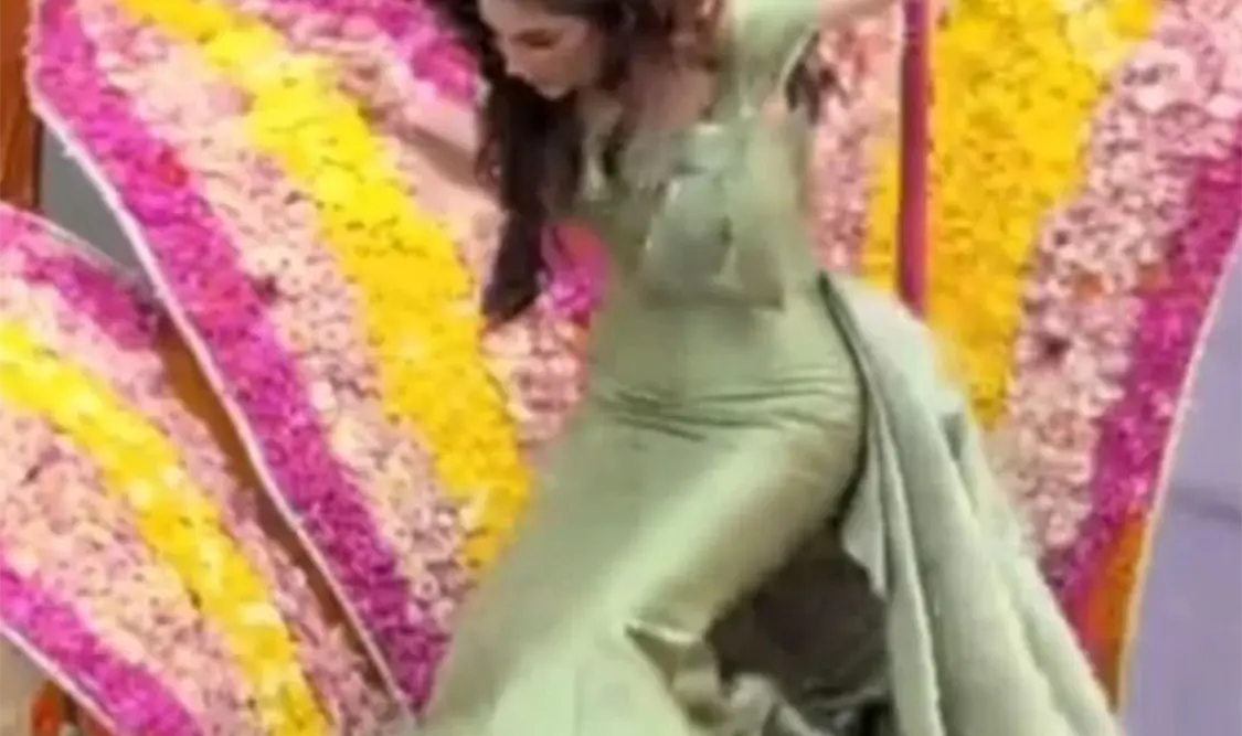 Bosch se desmaya en desfile