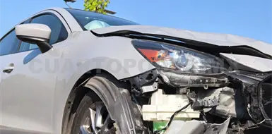 Choque entre particular y taxi salda con da&ntilde;os