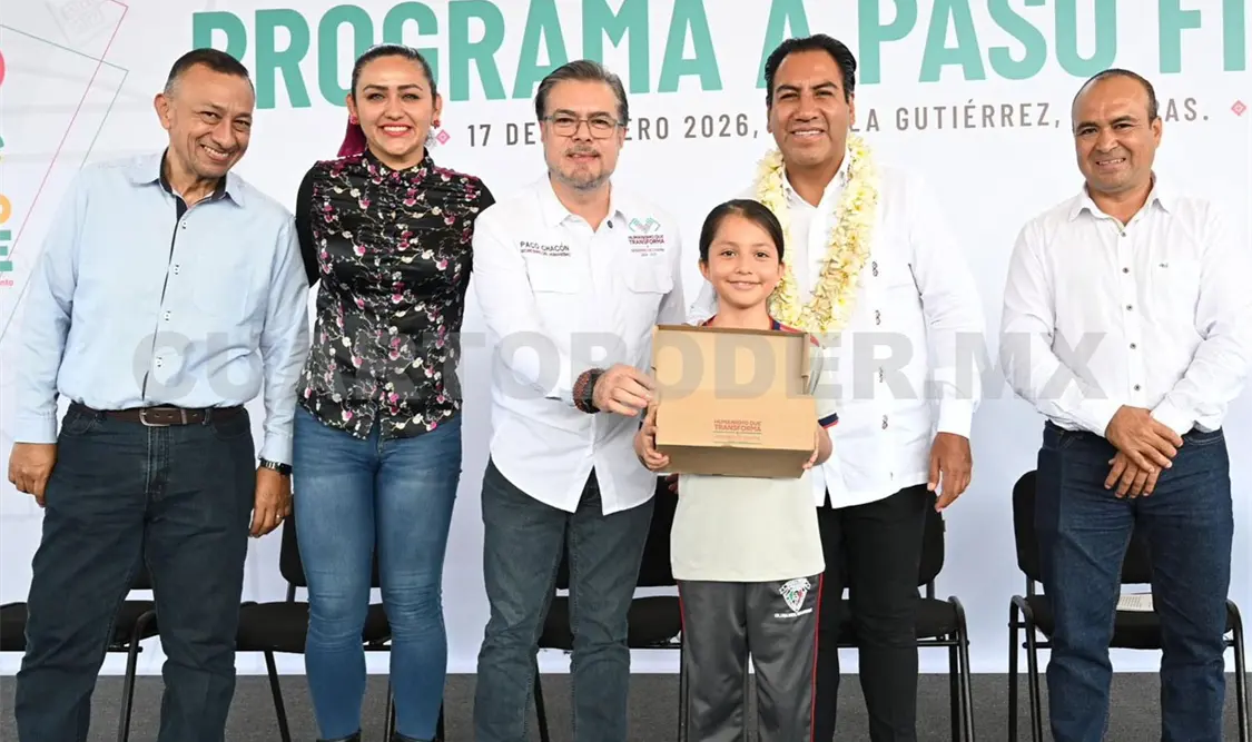 Beneficiaron con calzado deportivo a estudiantes de la escuela primaria Salomón González Blanco. CP