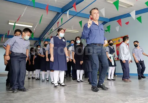 Retoman escuelas uso de cubrebocas Retoman escuelas uso de cubrebocas