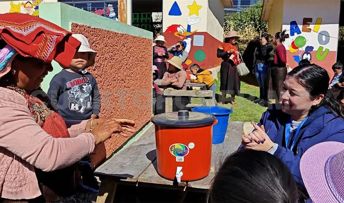 Esta actividad fortalece los hábitos de higiene y promueve la corresponsabilidad de toda la comunidad escolar. Jofiel Domínguez / CP