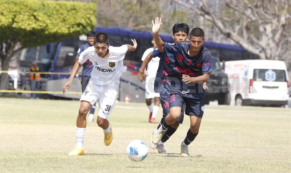La intensidad se vivió en cada jugada, con ambos equipos luchando por cada balón como si fuera el último. Cortesía