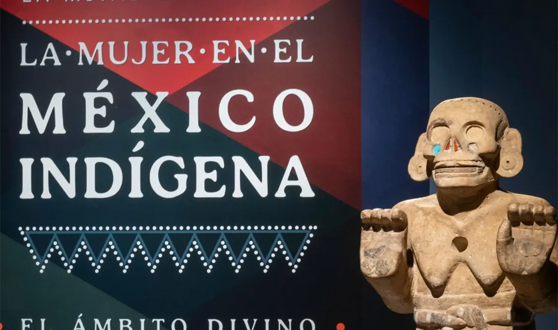 La exposición “La mitad del mundo” integra un total de 435 piezas seleccionadas de diversos acervos mexicanos. Cortesía