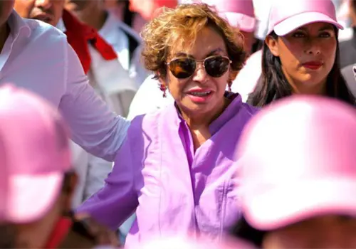 Elba Esther debe pagar 19 mdp en ISR Elba Esther debe pagar 19 mdp en ISR