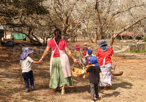 Educar desde la armonía es posible: Media Luna Meztli Educar desde la armonía es posible: Media Luna Meztli