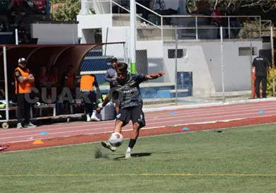 Pavones vuelve a la senda del triunfo Pavones vuelve a la senda del triunfo