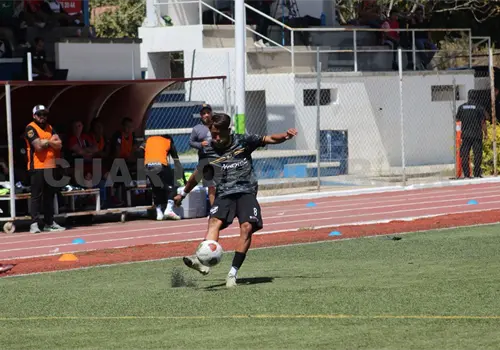 Pavones vuelve a la senda del triunfo Pavones vuelve a la senda del triunfo