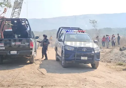 Acuchillan y lapidan a un velador en banco de arena Acuchillan y lapidan a un velador en banco de arena